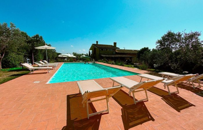 Matrimonio in Maremma Toscana. Stai organizzando il matrimonio ma non sai dove far dormire gli ospiti? NONNA NARA B&B a Grosseto con Piscina